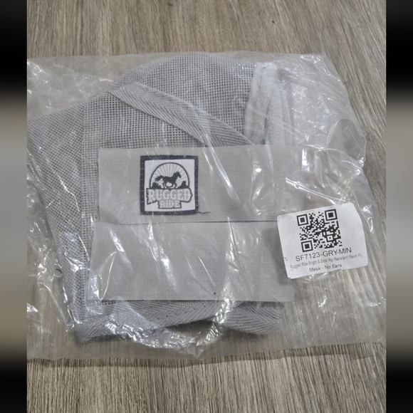 New Rugged Ride Rip Resistant Mesh Fly Mask - No Ears Mini Miniature Horse Size - Picture 2 of 3